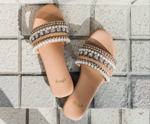 Comment choisir des chaussures en toile pour une promenade en bord de mer?