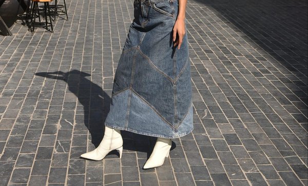 Comment intégrer des bottines blanches dans une garde-robe automnale?